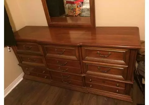 9 drawer Cherry wood with mirror- 400!!